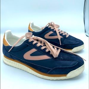 Sneakers. Blue. Tretorn size 6. Blue/brown.